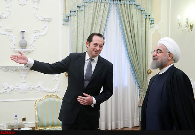 تقدیم استوارنامه سفیران 6 کشور به رئیس جمهوری