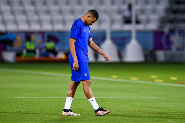 آخرین تمرین فرانسه پیش از جدال با لهستان؛ برای دفاع از عنوان قهرمانی 