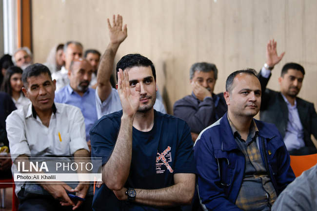گردهمایی کارگران قراردادی و پیمانی در خانه کارگر