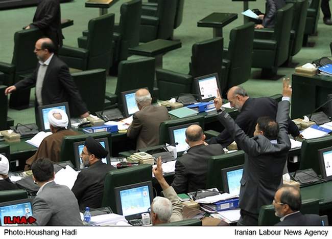 حضور وزیر بهداشت، درمان و آموزش پزشکی در مجلس