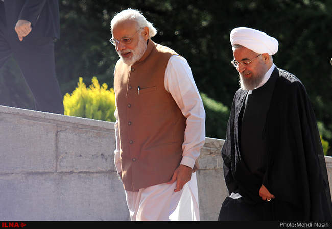 استقبال رسمی روحانی از نخست وزیر هند وامضای تفاهم نامه همکاری بین دو 
