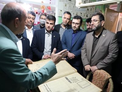 افطار مدیرعامل و معاونین سازمان منطقه آزاد انزلی با کودکان خانه سبز اندیشان وطن