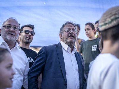 پیشنهاد انحلال تشکیلات خودگردان را به نتانیاهو خواهم داد