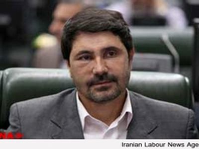 دفاع اصولگرایان از تخلفات احمدی‌نژاد فراموش نمی‌شود