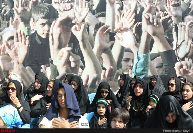 عزاداری عاشورای حسینی در میدان امام حسین(ع)