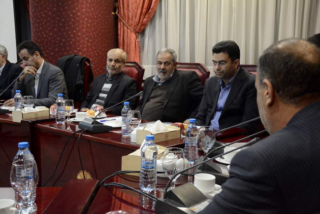 نشست مدیرعامل صندوق بیمه اجتماعی کشاورزان، روستاییان و عشایر کشور ب