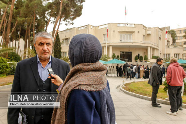 حاشیه جلسه هیات دولت - ۳ دی