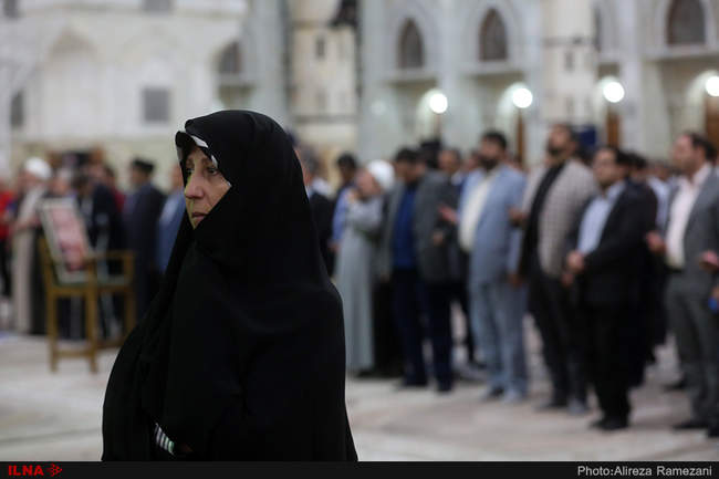 ضیافت افطار و دعای توسل در حرم امام خمینی (ره) با حضور بیت آیت الله هاش