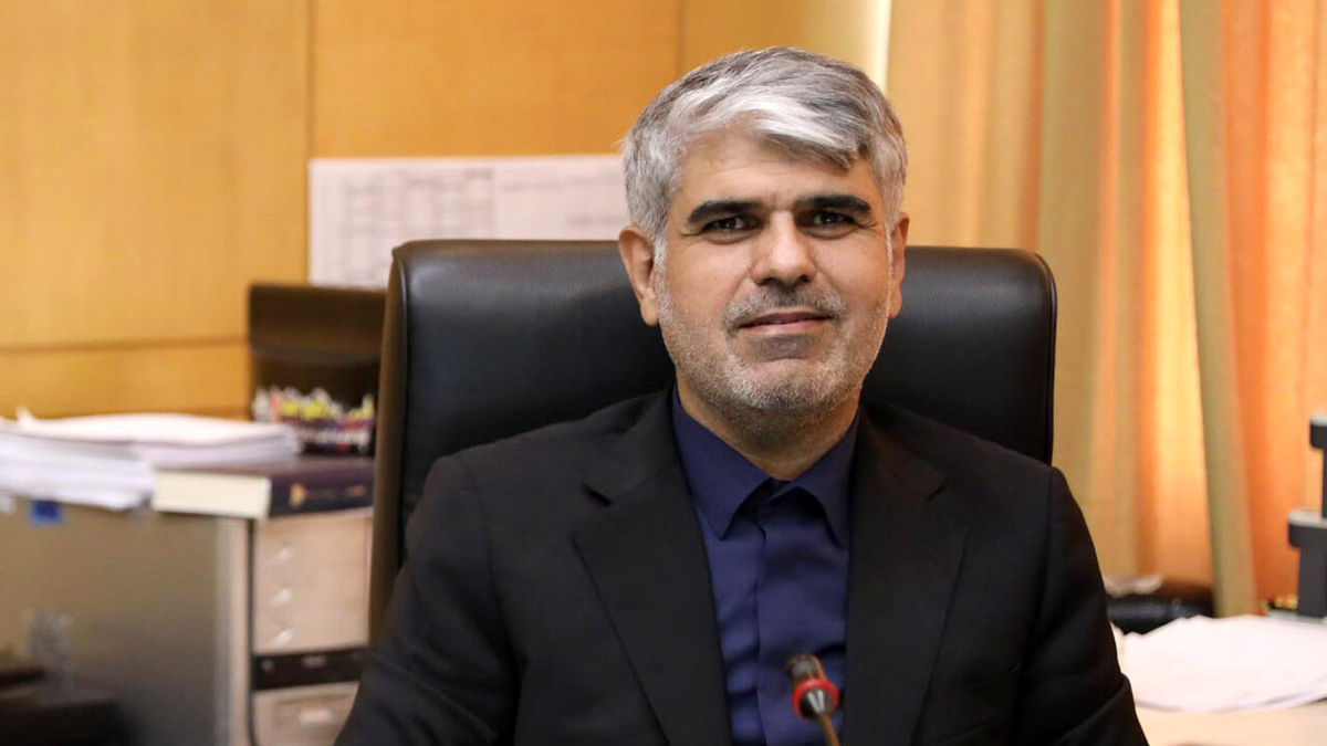 دولت هر چه سریعتر موضوع تبدیل وضعیت نیروهای شرکتی را حل کند