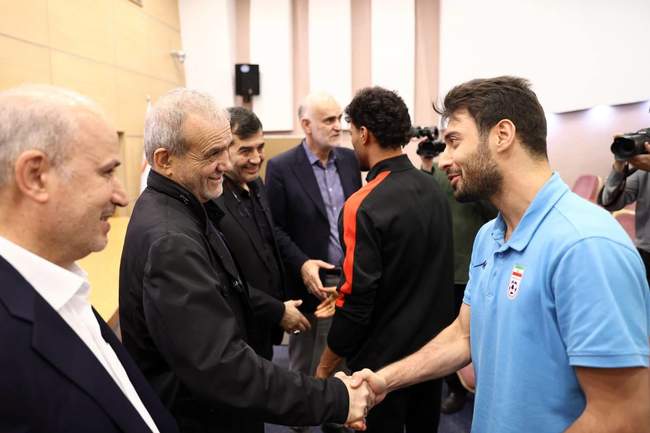 گزارش تصویری دیدار رئیس جهمور و اعضای تیم ملی