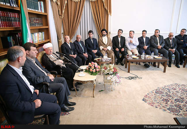 دیدار اعضای تیم ملی و مسئولین فدراسیون وزنه‌برداری با آیت الله هاشم