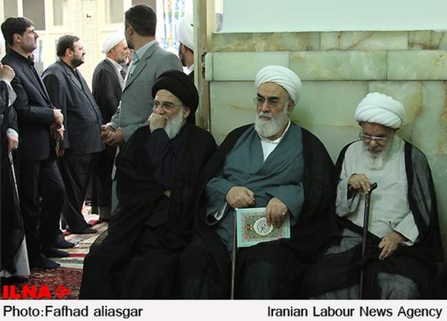 مراسم ترحیم مادر آیت‌الله هاشمی شاهرودی