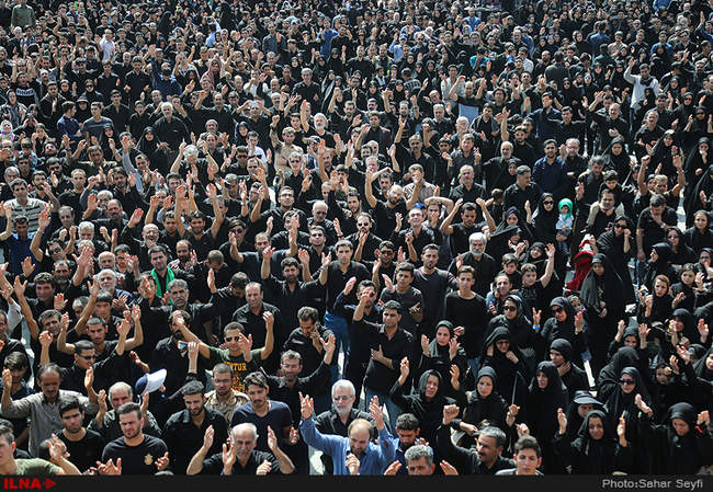 عزاداری عاشورای حسینی در میدان امام حسین(ع)