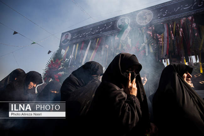 تشییع هشت لاله زهرایی در قزوین