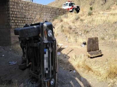 ۹زخمی بر اثر واژگونی خودرو حامل کارگران