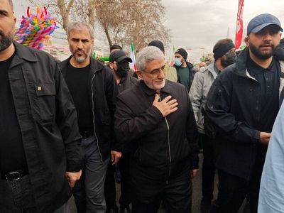 سردار قاآنی در راهپیمایی ۲۲ بهمن حضور یافت