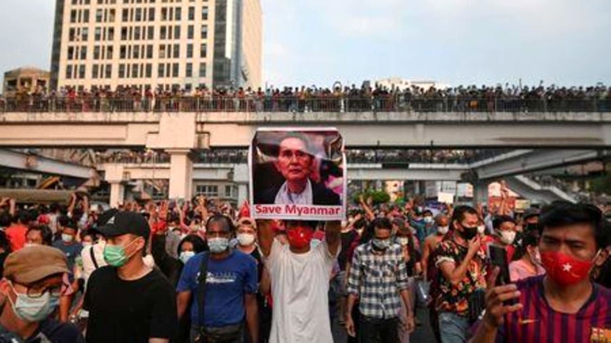 شنیده شدن تیراندازی در میانمار