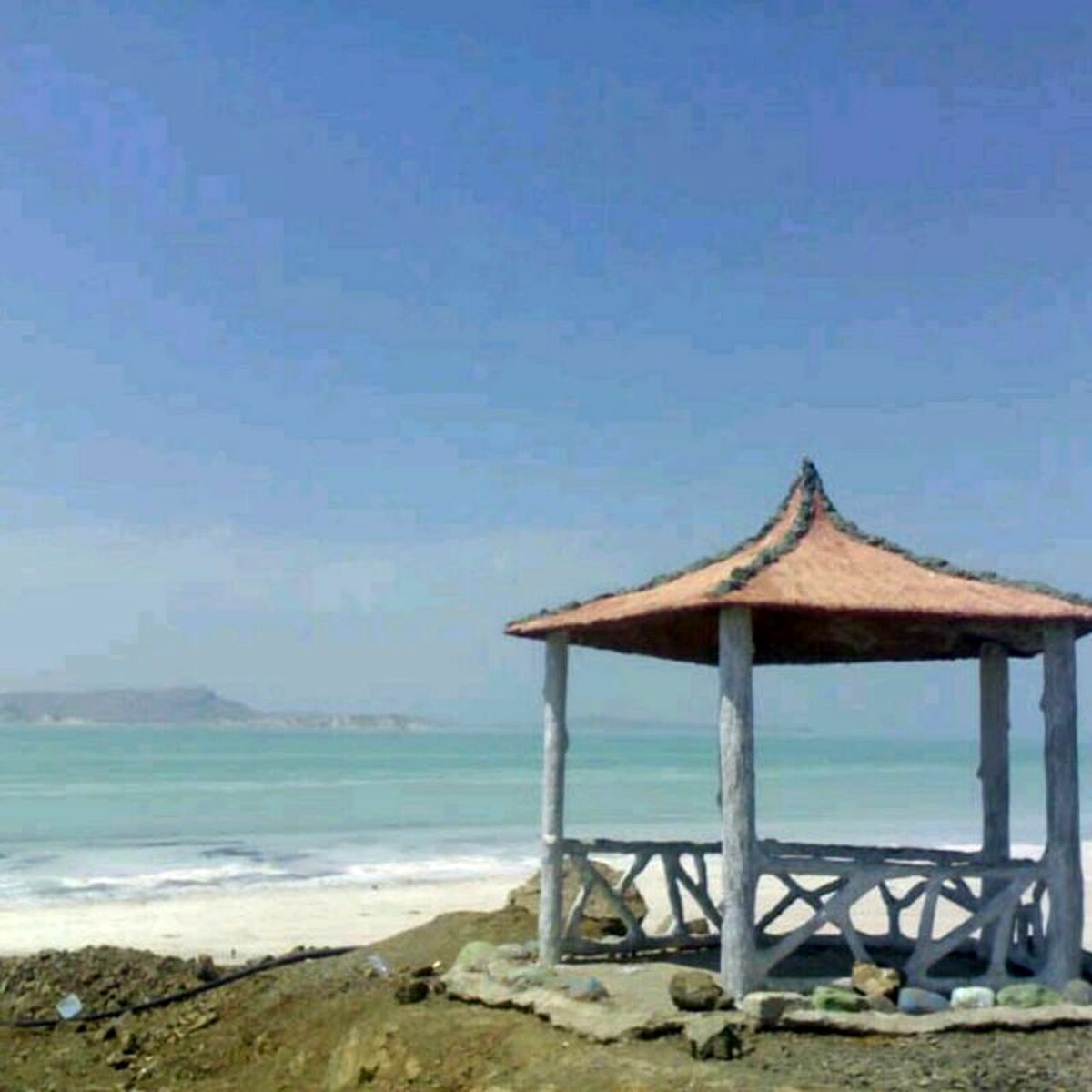 ادامه محدودیت‌های کرونایی در آذربایجان ‌غربی/ مسیر‌های منتهی به سواحل دریاچه ارومیه مسدود شد