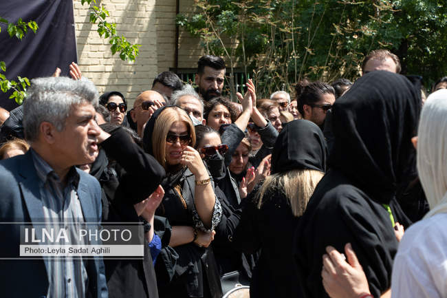 مراسم تشییع و تدفین پیکر زنده یاد کیومرث پوراحمد تکمیلی