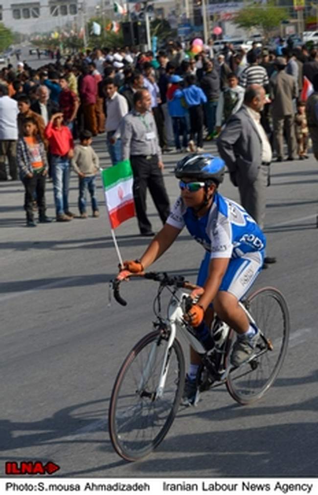 راهپیمایی مردم لامرد در یوم الله ۲۲ بهمن / شهرستان لامرد