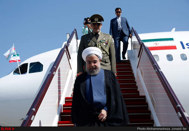 حسن روحانی رئیس جمهور کشورمان وارد باکو شد/2