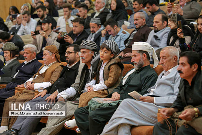 آیین شب چله اورامی ها شه ونشینی هورامیانه در سنندج برگزار شد