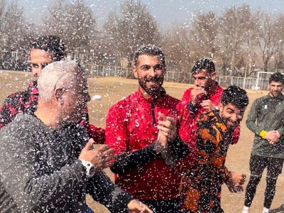 جشن عجیب فرشاد پیوس‌‌ نظامی‌ترین حالت