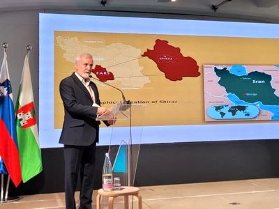 «مجموعه زندیه» به‌ عنوان نقطه کانونی بافت تاریخی شیراز است

