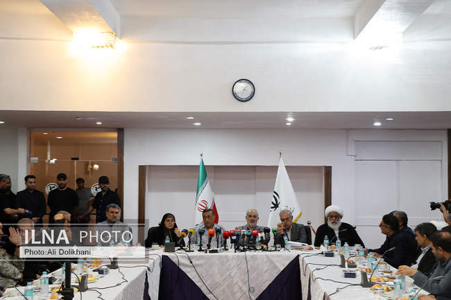 نشست ویژه ستاد مدیریت بحران هرمزگان با حضور معاون اجرایی رئیس‌جمهور