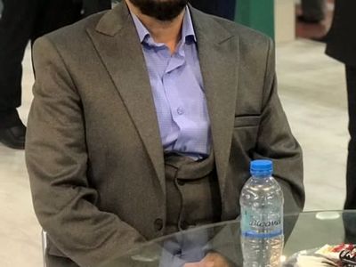 دولت افرادی که در شورای گفتگو حضور دارند را به رسمیت بشناسد


