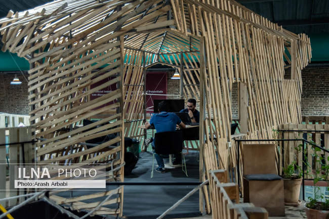 بازدید معاون توسعه کارآفرینی و اشتغال وزارت کار از کارخانه نوآوران آ