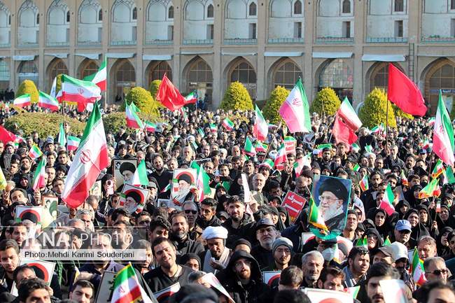 خروش مردم غیور اصفهان به مناسبت شهادت امام خامنه ای