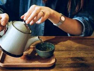 نوشیدن چای در این شرایط سرطان‌زا است 