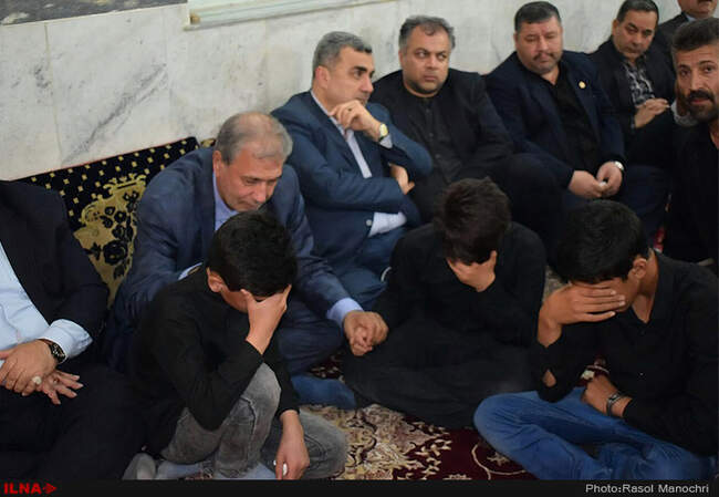دیدار وزیر کار با خانواده های جانباختگان حادثه معدن آزادشهر