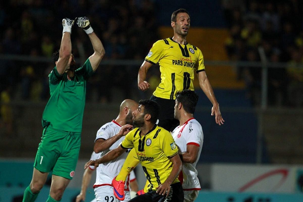 نورمحمدی: قهرمانی پرسپولیس در نیم فصل ناراحت کننده بود