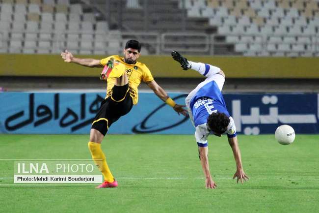 پیروزی کم رنگ  تیم سپاهان برابر  تیم هوادار 