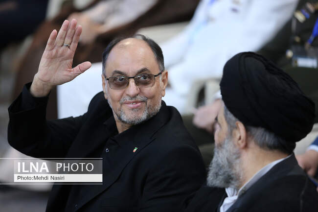  وحید حقانیان