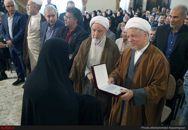 دیدار کارکنان، مدیران و خیرین بنیاد بیماری‌های خاص با آیت‌الله هاشمی رفسنجانی