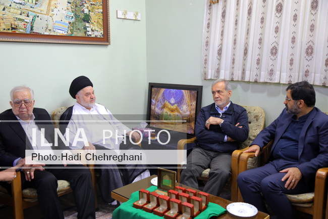 سفر پزشکیان به قم و دیدار با مراجع و علما 
