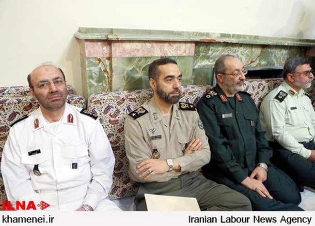 دیدار جمعی از فرماندهان نظامی و انتظامی با فرمانده‌ی کل قوا