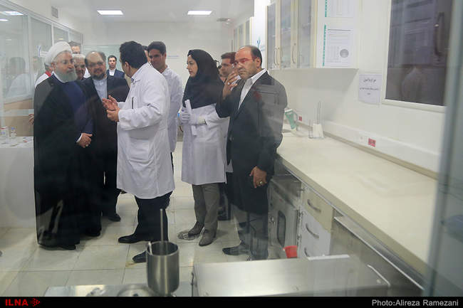 گزارش تصویری بازدید رئیس‌جمهور از شرکت داروسازی تهران شیمی