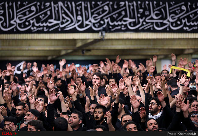 مراسم عزاداری شب تاسوعای حسینی با حضور رهبر معظم انقلاب اسلامی