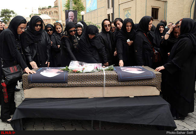 مراسم  تشییع پیکر  فیروز زنوزی جلالی