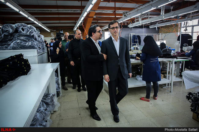 بازدید معاون توسعه اشتغال وزیر کار از کارخانه روناک جین
