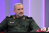 دشمن به دنبال این است که مردم را از دولتمردان جدا کند