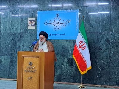 اعضای خبرگان در دیدار با رئیس‌جمهور، گرانی‌های افسارگسیخته و مشکلات معیشتی مردم را مطرح کردند
