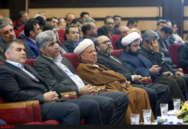 همایش تجلیل از دریانوردان، صنعتگران و کاپیتان‌های ناوگان حمل و نقل 