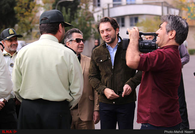 تصاویر اجرای طرح جمع‌آوری سی دی فیلم‌های قاچاق با حضور سینماگران