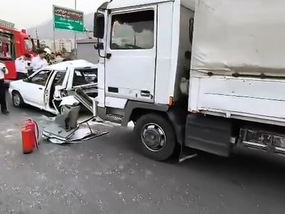 تصادف صبح امروز در بزرگراه شهید خرازی تهران یک کشته و یک مجروح برجای گذاشت + فیلم