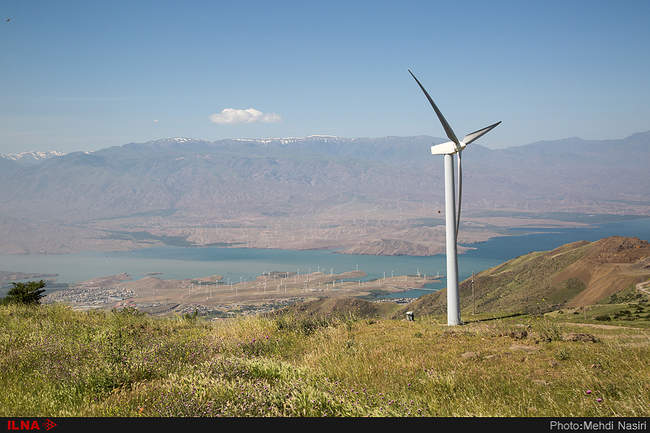 روستای کلشتر و توربین‌های بادی منجیل